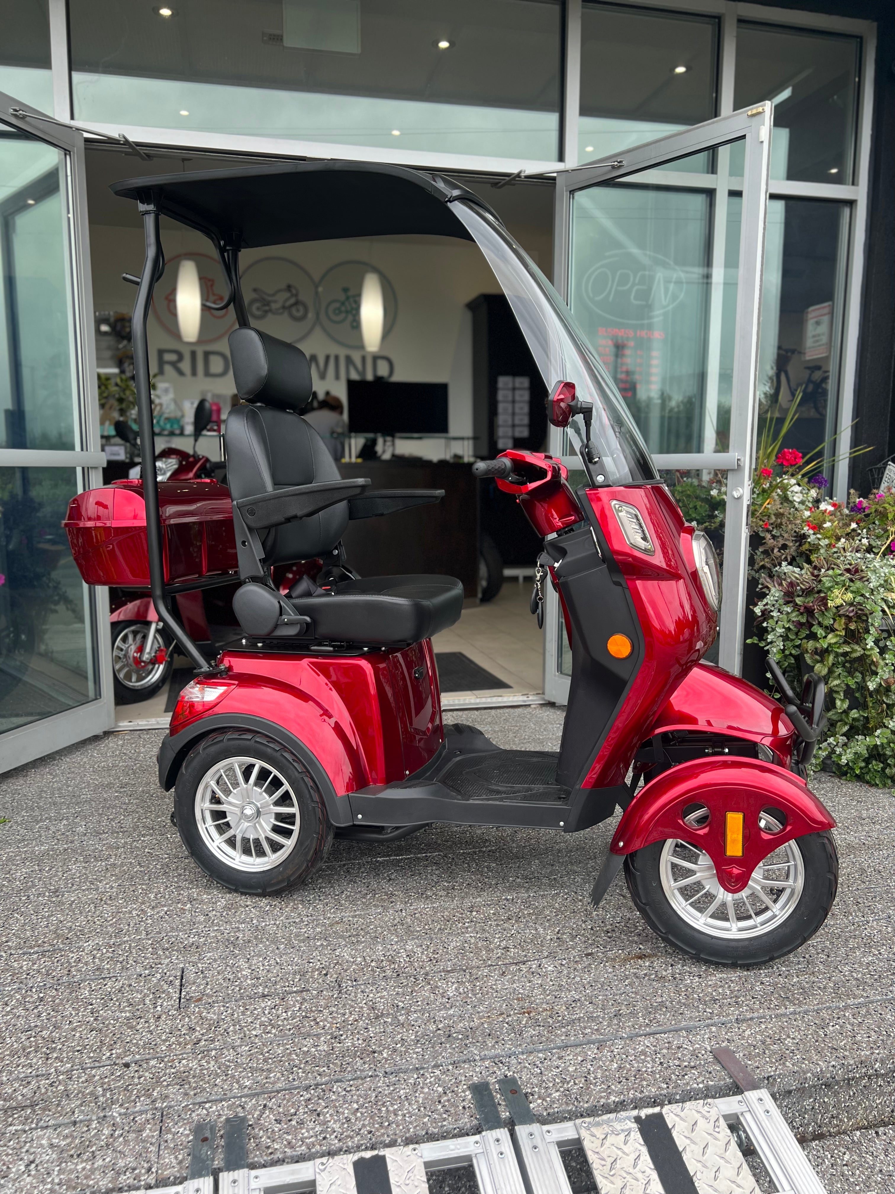 Ecolo LT4 LS With Roof Mobility Scooter – Ride The Wind Ebikes